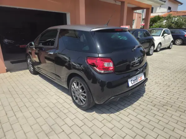 Citroën DS3 2011 - 8500 EUR, 163000 km - AUTO.MOTO.pt - 163000km - foto 5 de 12