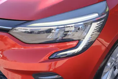 Renault Clio 2021 — foto 4 de 30