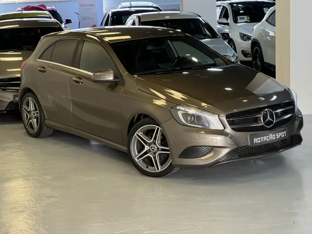 Mercedes-Benz A 180 2013 - 12990 EUR, 180000 km - AUTO.MOTO.pt - 180000km - foto 11 de 36