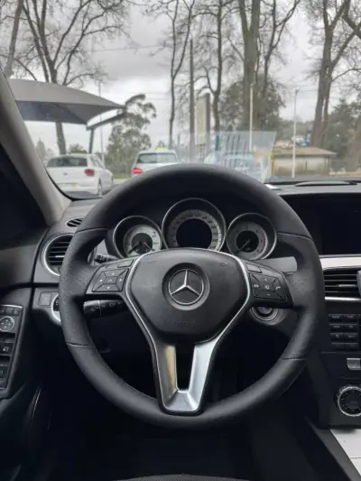 Mercedes-Benz C 220 2012 - 11850 EUR, 343240 km - AUTO.MOTO.pt - 343240km - foto 8 de 16