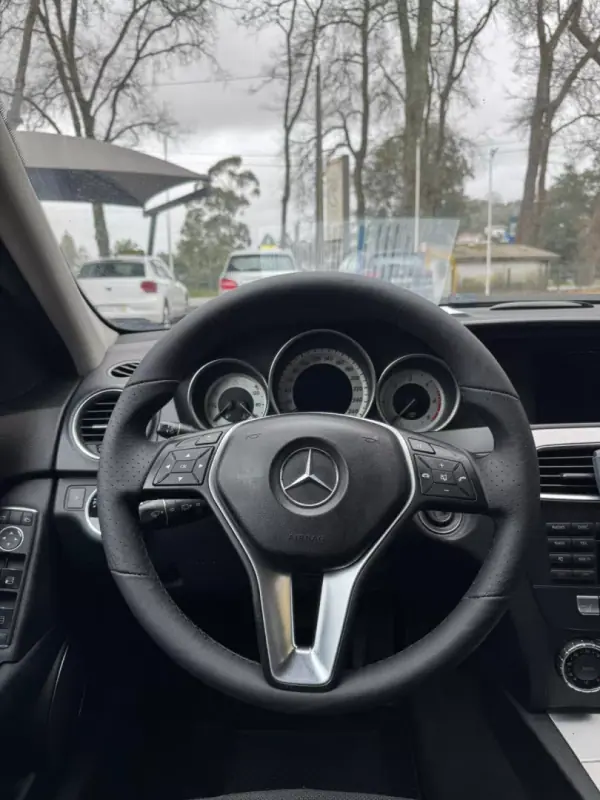 Mercedes-Benz C 220 2012 - 11850 EUR, 343240 km - AUTO.MOTO.pt - 343240km - foto 8 de 16