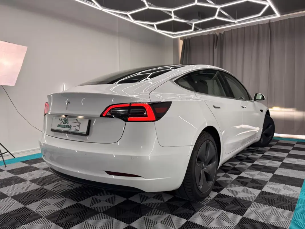 Tesla Model 3 2019 - 19750 EUR, 171400 km - 171400km - foto 7 de 20