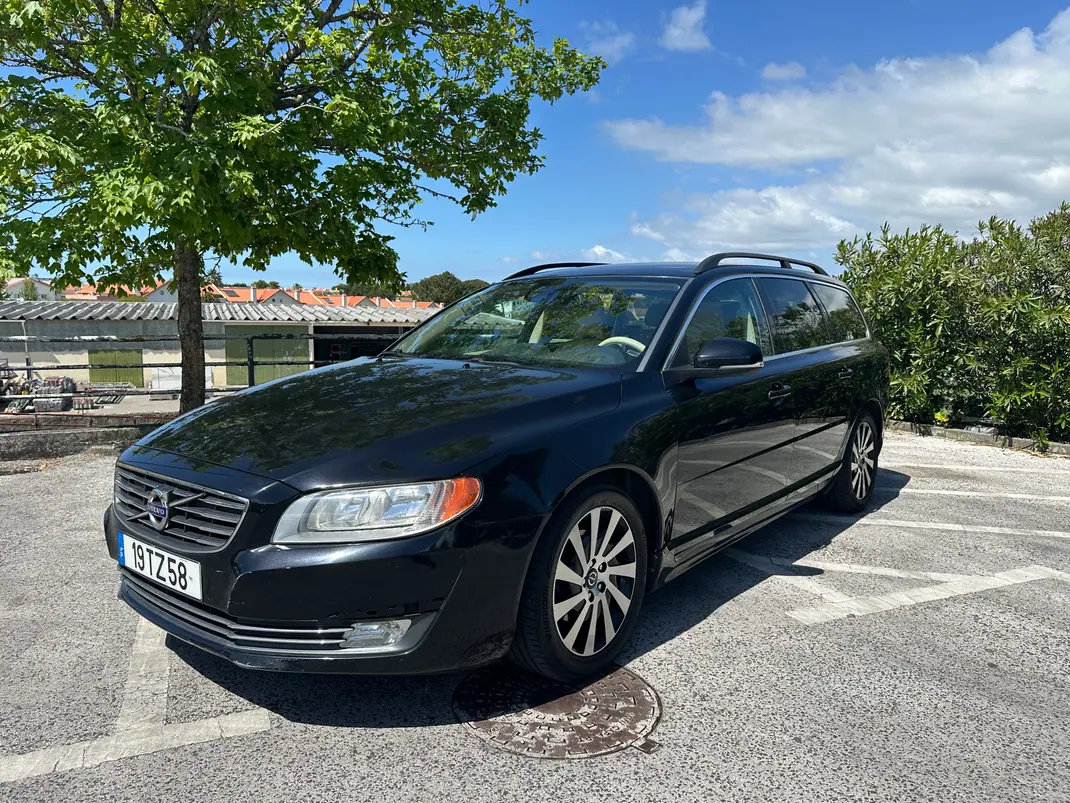Volvo V60 2013 - 6890 EUR, 240000 km - AUTO.MOTO.pt - 240000km - foto 1 de 19