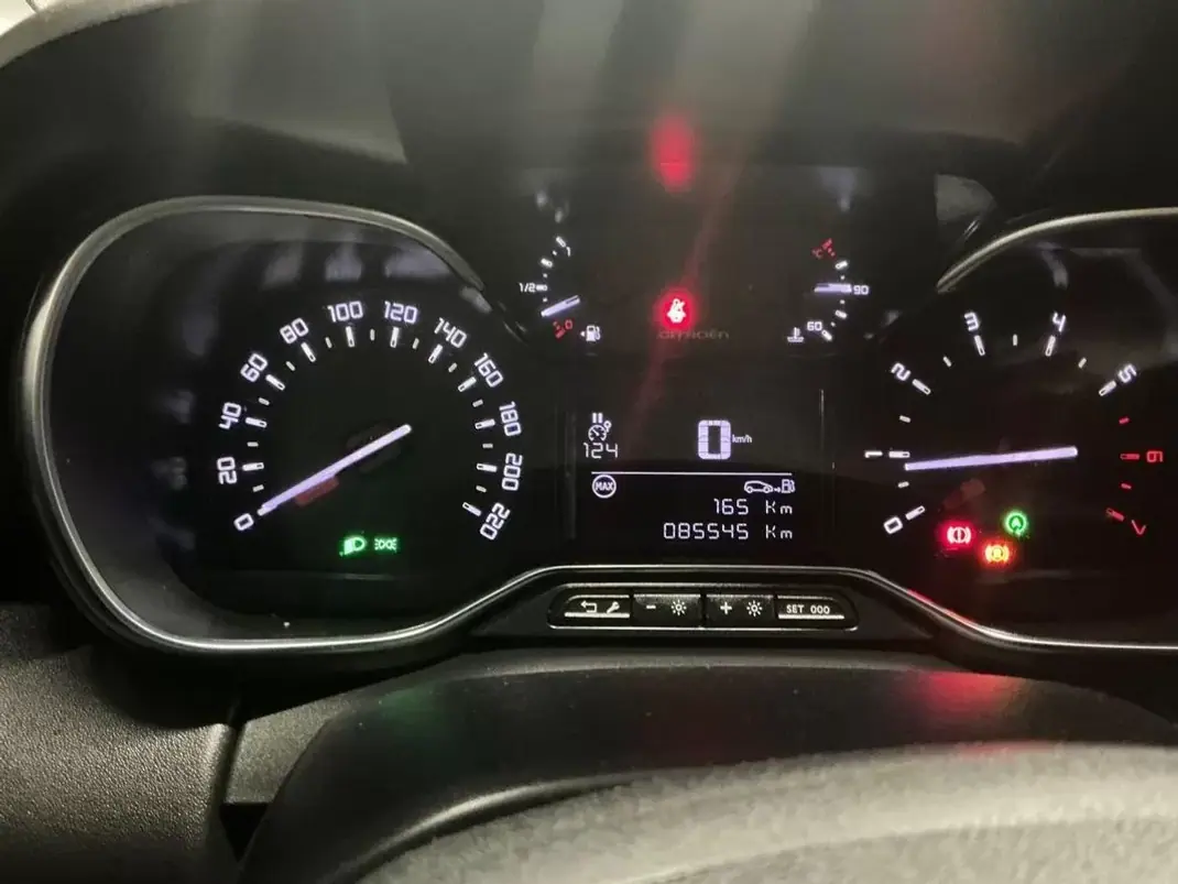 Citroën C3 Aircross 2019 - 10760 EUR, 85545 km - AUTO.MOTO.pt - 85545km - foto 8 de 8