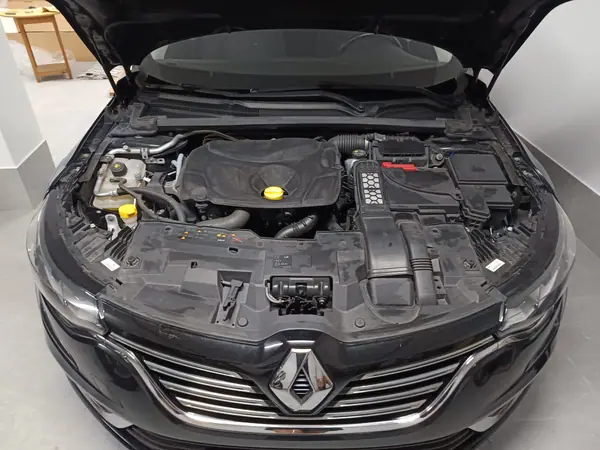Renault Talisman Sport Tourer 2018 - 15750 EUR, 107000 km - AUTO.MOTO.pt - 107000km - foto 4 de 10