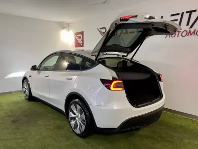 Tesla Model Y 2023 - 39500 EUR, 48000 km - 48000km - foto 42 de 43