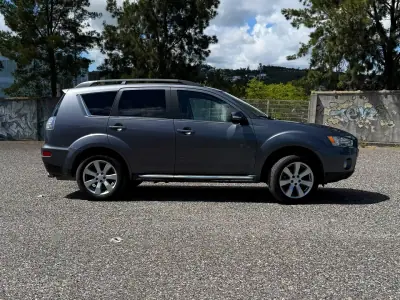 Mitsubishi Outlander 2012 - 12900 EUR, 176000 km - AUTO.MOTO.pt - 176000km - foto 2 de 18