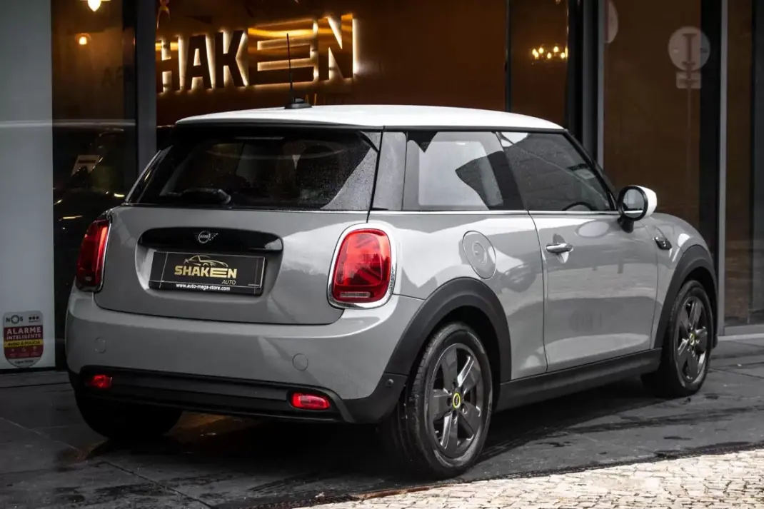 MINI 3 Portas 2021 - 17980 EUR, 78086 km - AUTO.MOTO.pt - 78086km - foto 7 de 34