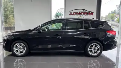 Ford Focus SW 2021 - 12999 EUR, 160121 km - AUTO.MOTO.pt - 160121km - foto 4 de 31