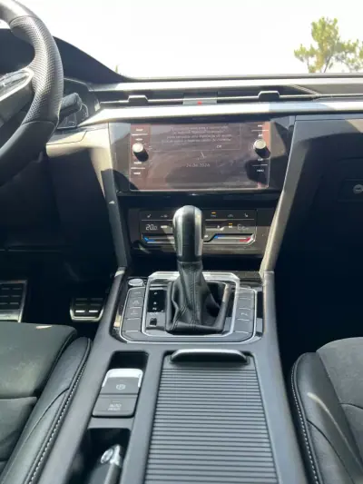 Volkswagen Arteon Shooting Brake 2021 - 27900 EUR, 89450 km - AUTO.MOTO.pt - 89450km - foto 34 de 43
