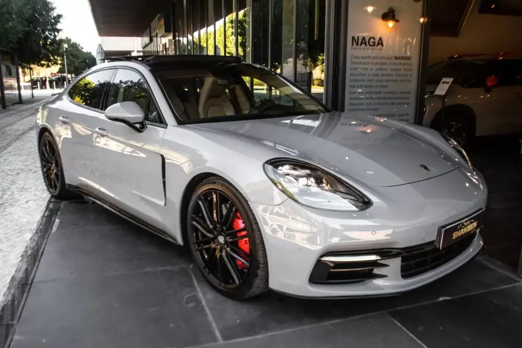 Porsche Panamera 2020 - 79990 EUR, 128249 km - 128249km - foto 6 de 48