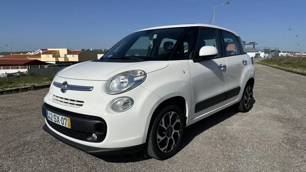 Fiat 500L 2017 - 11900 EUR, 160000 km - AUTO.MOTO.pt - 160000km - foto 2 de 14