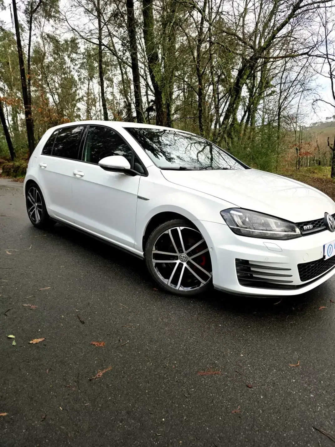 Volkswagen Golf 2015 - 18990 EUR, 167000 km - AUTO.MOTO.pt - 167000km - foto 5 de 30