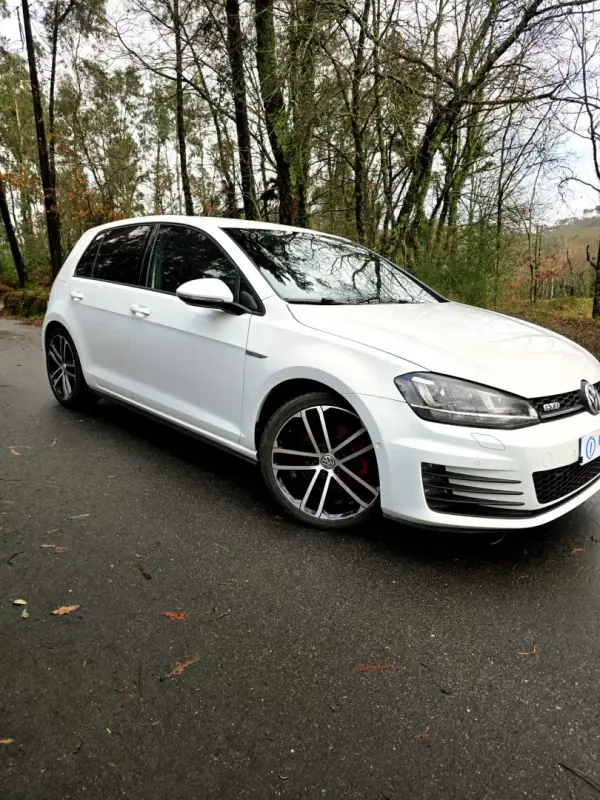 Volkswagen Golf 2015 - 18990 EUR, 167000 km - AUTO.MOTO.pt - 167000km - foto 5 de 30