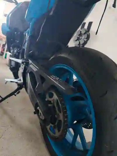 Suzuki GSX-S 8S 2025 - 7000 EUR, 5600 km - AUTO.MOTO.pt - 5600km - foto 3 de 5