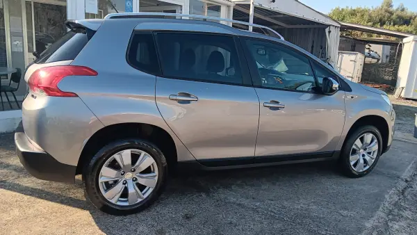 Peugeot 2008 2016 - 8450 EUR, 107573 km - AUTO.MOTO.pt - 107573km - foto 6 de 28