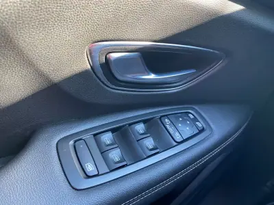 Renault Grand Scénic 2017 - 12950 EUR, 239000 km - AUTO.MOTO.pt - 239000km - foto 14 de 21