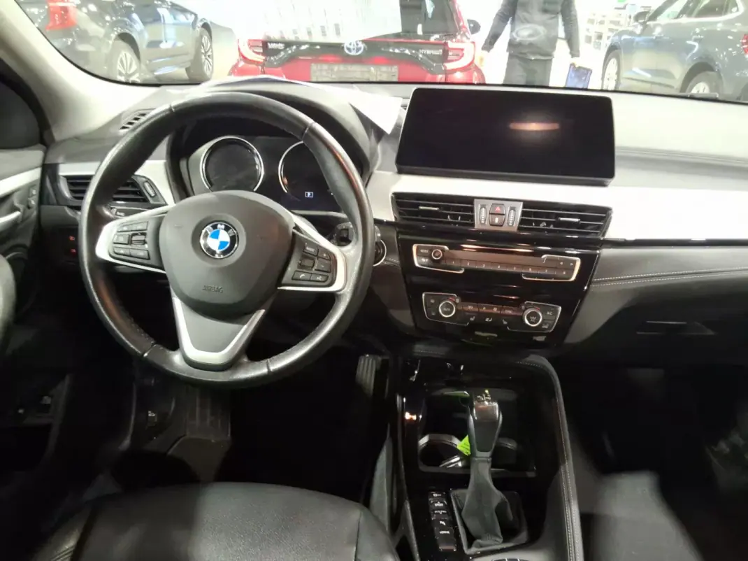 BMW X2 2021 - 20900 EUR, 121863 km - AUTO.MOTO.pt - 121863km - foto 3 de 6