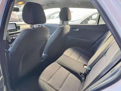 Kia Stonic 2023 - 15500 EUR, 91000 km - AUTO.MOTO.pt - 91000km - foto 14 de 16
