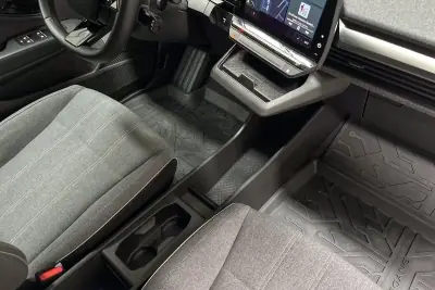 Renault Mégane E-Tech 2022 - 22450 EUR, 57733 km - AUTO.MOTO.pt - 57733km - foto 30 de 40