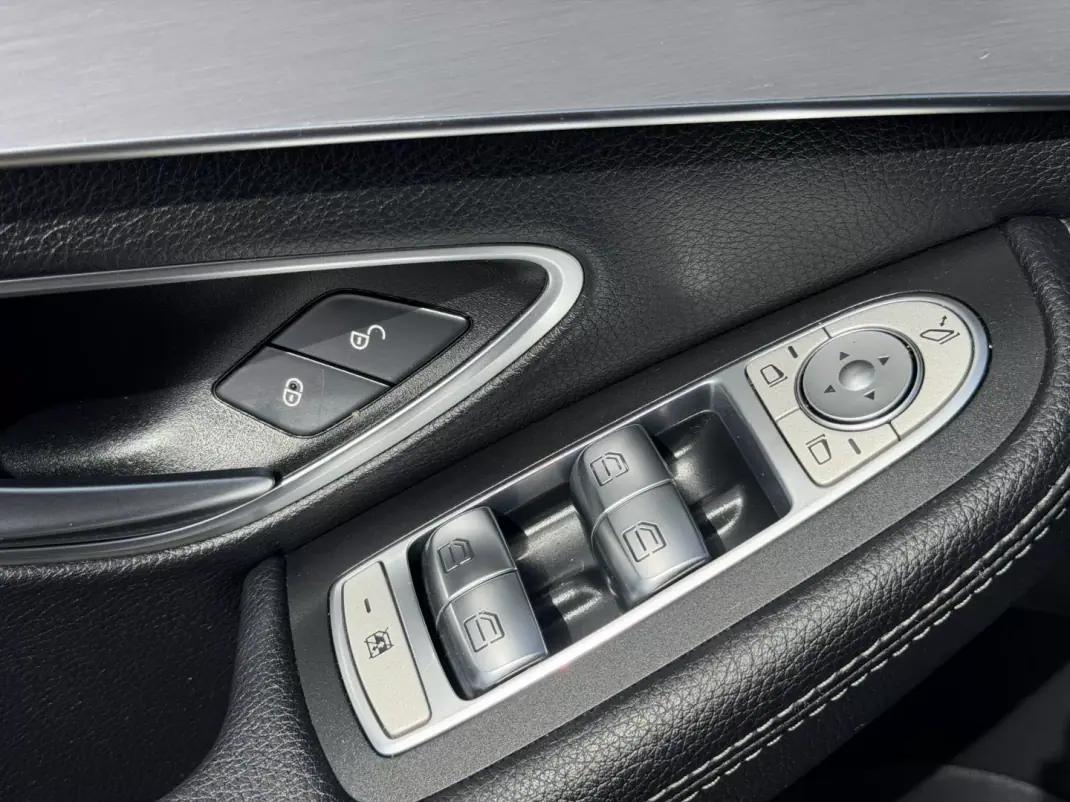 Mercedes-Benz C 220 2019 - 24990 EUR, 171306 km - AUTO.MOTO.pt - 171306km - foto 24 de 24