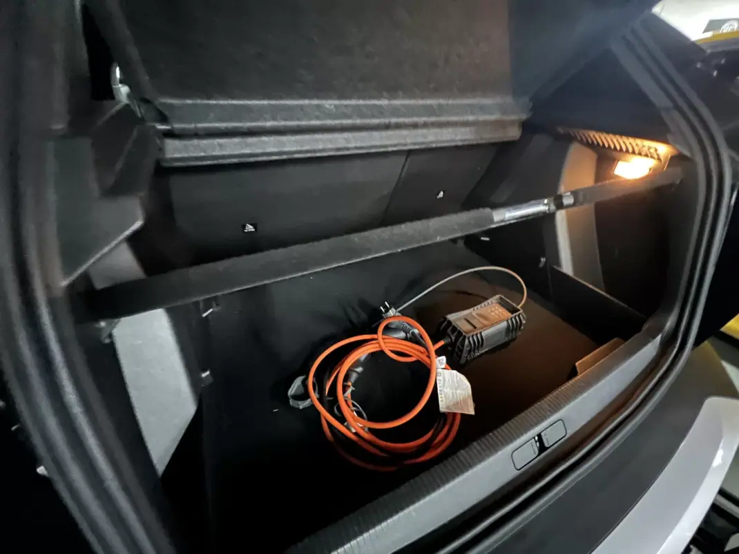 Peugeot e-2008 2020 - 18990 EUR, 50000 km - AUTO.MOTO.pt - 50000km - foto 51 de 51