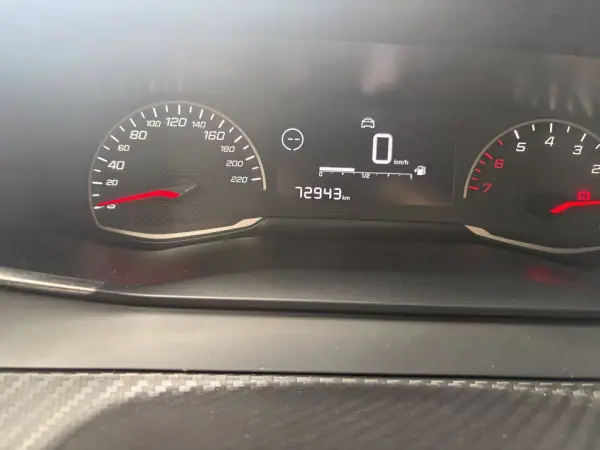 Peugeot 208 2022 - 12800 EUR, 71234 km - AUTO.MOTO.pt - 71234km - foto 23 de 25