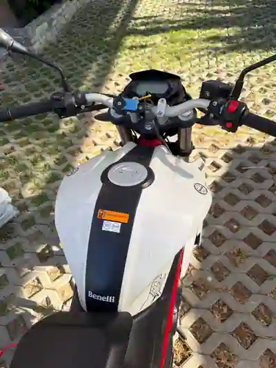 Benelli BN 2019 - 2200 EUR, 1023 km - 1023km - foto 2 de 3