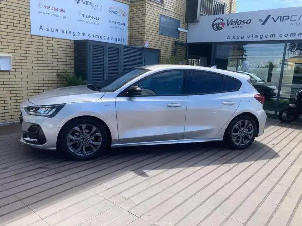 Ford Focus 2023 - 20590 EUR, 37780 km - AUTO.MOTO.pt - 37780km - foto 10 de 23