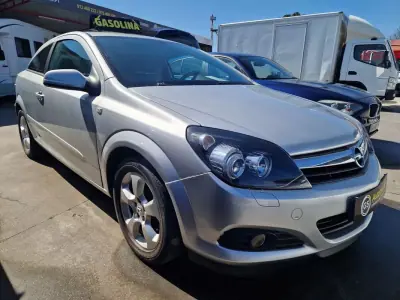 Opel Astra GTC 2006 - 6500 EUR, 175000 km - AUTO.MOTO.pt - 175000km - foto 4 de 9