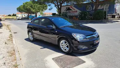 Opel Astra GTC 2007 - 4980 EUR, 201150 km - AUTO.MOTO.pt - 201150km - foto 13 de 36