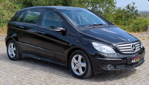 Mercedes-Benz B 180 2006 - 5250 EUR, 397954 km - AUTO.MOTO.pt - 397954km - foto 5 de 18