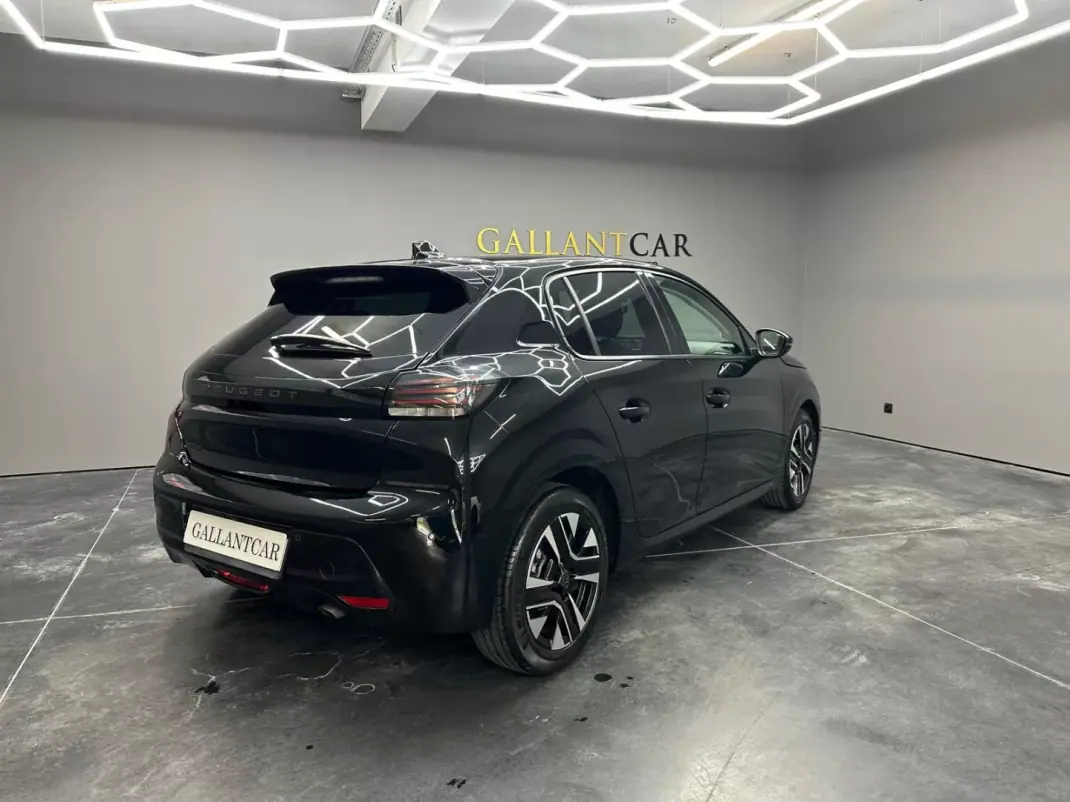 Peugeot 208 2024 - 16500 EUR, 65500 km - 65500km - foto 13 de 29