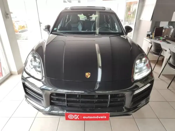Porsche Cayenne 2020 - 74500 EUR, 67300 km - AUTO.MOTO.pt - 67300km - foto 4 de 40