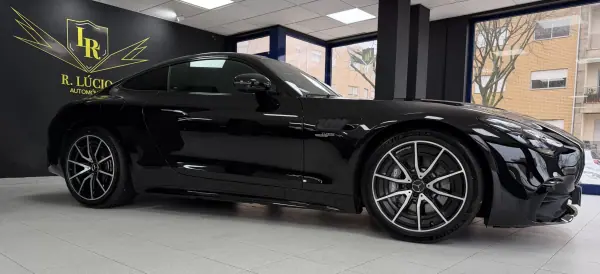 Mercedes-Benz AMG GT 2025 - 140000 EUR, 8886 km - AUTO.MOTO.pt - 8886km - foto 15 de 74