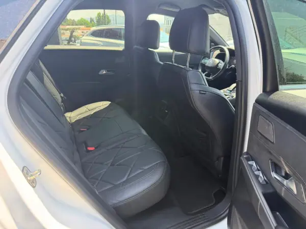DS DS7 2019 - 22700 EUR, 141000 km - AUTO.MOTO.pt - 141000km - foto 9 de 12