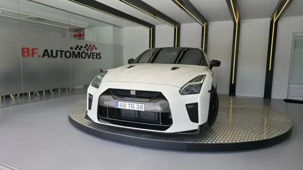 Nissan GT-R 2017 - 149950 EUR, 50238 km - AUTO.MOTO.pt - 50238km - foto 11 de 57