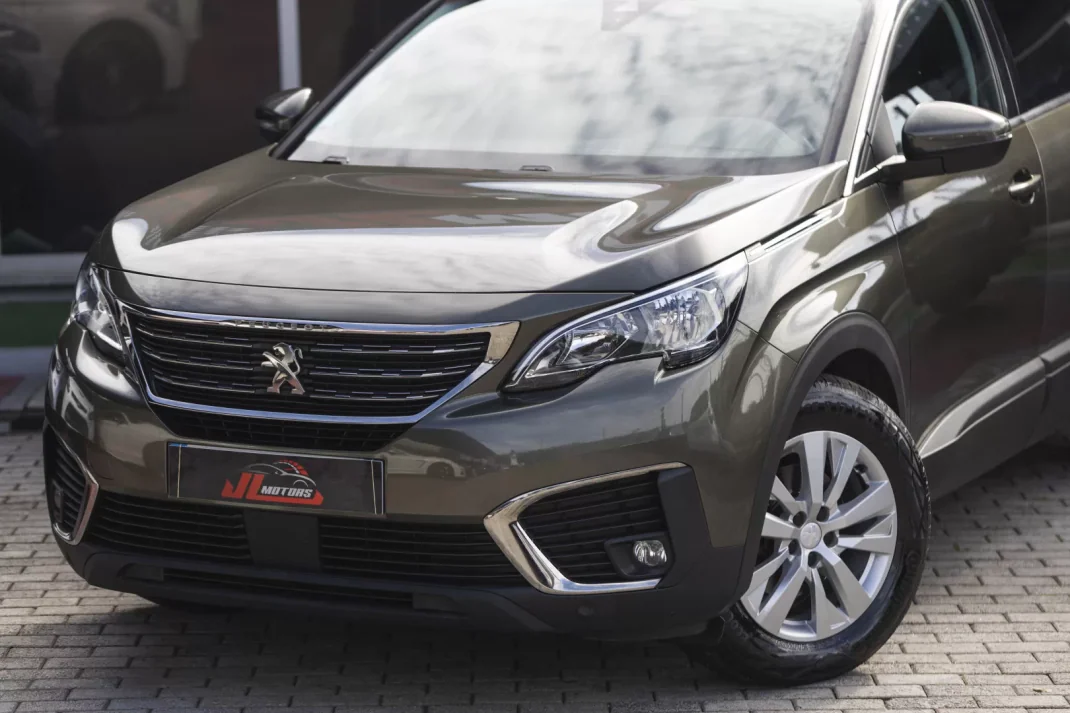 Peugeot 5008 2019 - 18900 EUR, 148184 km - AUTO.MOTO.pt - 148184km - foto 7 de 28