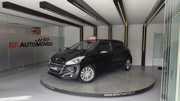 Peugeot 208 1.2 PureTech Signature 2018 Petrol