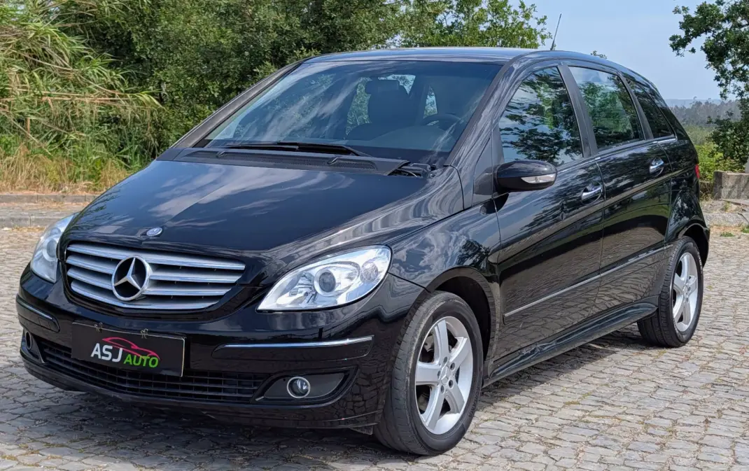 Mercedes-Benz B 180 2006 - 5250 EUR, 397954 km - AUTO.MOTO.pt - 397954km - foto 1 de 18