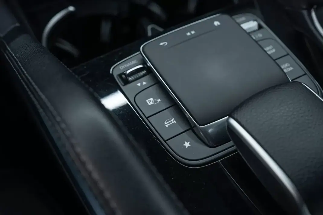 Mercedes-Benz GLE 350 2023 - 81950 EUR, 74000 km - AUTO.MOTO.pt - 74000km - foto 55 de 60