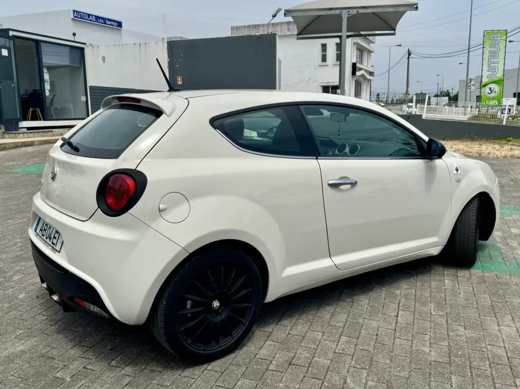 Alfa Romeo MiTo 2011 - 8990 EUR, 178000 km - 178000km - foto 9 de 11