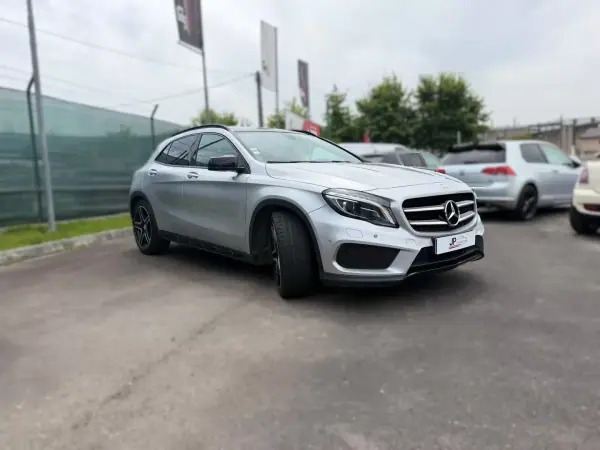 Mercedes-Benz GLA 180 2016 - 19990 EUR, 111718 km - AUTO.MOTO.pt - 111718km - foto 3 de 22