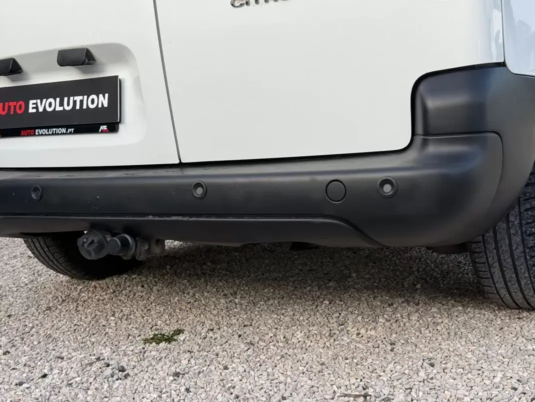 Citroën BERLINGO 1.6hdi 3L AUTOMATICA 2017 - 9950 EUR, 219000 km - AUTO.MOTO.pt - 219000km - foto 15 de 23