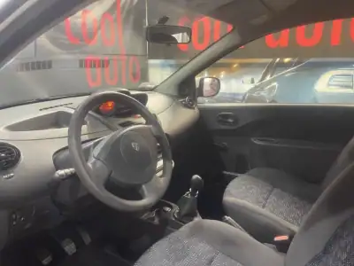 Renault Twingo 2012 - 6499 EUR, 72000 km - AUTO.MOTO.pt - 72000km - foto 21 de 26