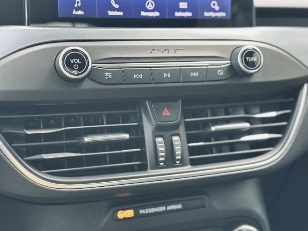Ford Focus 2019 - 13990 EUR, 83000 km - AUTO.MOTO.pt - 83000km - foto 34 de 51