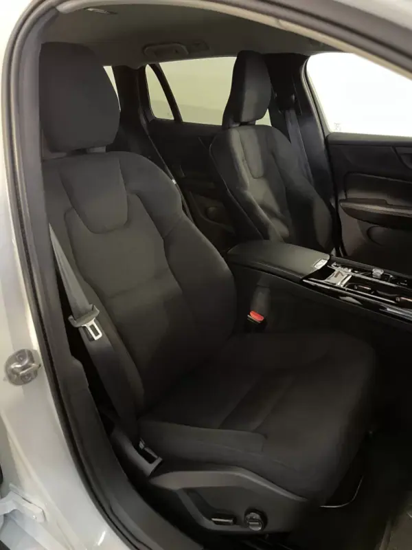 Volvo V60 2022 - 31900 EUR, 71000 km - AUTO.MOTO.pt - 71000km - foto 17 de 29