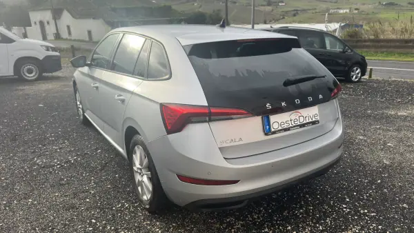 Skoda Scala 2022 - 13490 EUR, 106000 km - AUTO.MOTO.pt - 106000km - foto 5 de 18