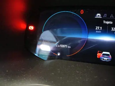 Renault Captur 2020 - 18699 EUR, 92031 km - AUTO.MOTO.pt - 92031km - foto 27 de 29