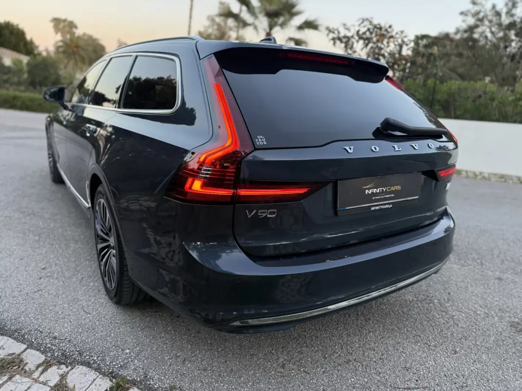Volvo V90 2023 - 35999 EUR, 100000 km - AUTO.MOTO.pt - 100000km - foto 8 de 21